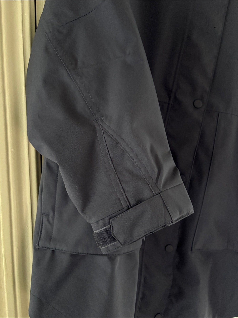 Quince Rain Jacket - Picture 4 of 7